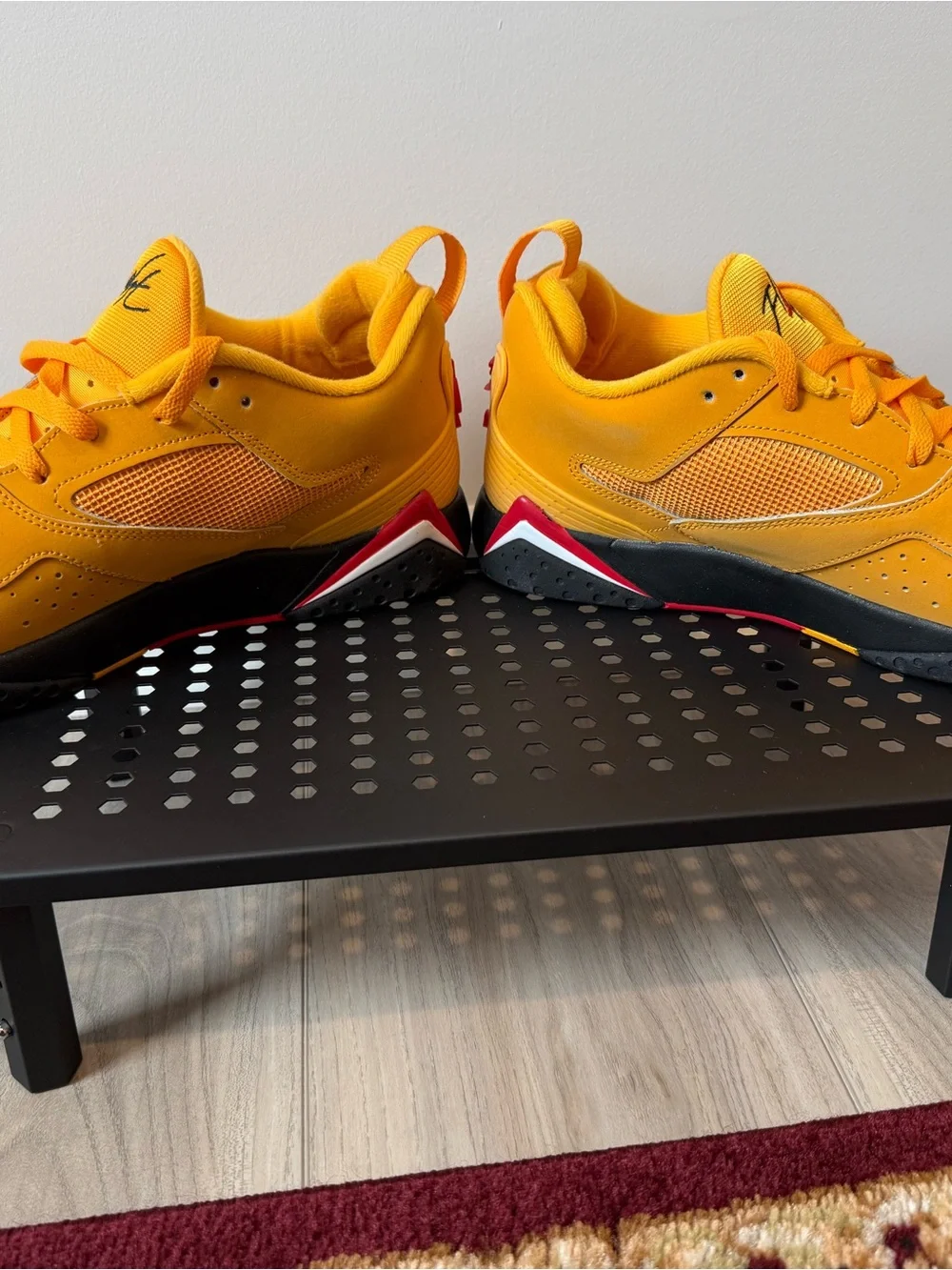 Jordan MVP 92 Taxi Size 11 NWT